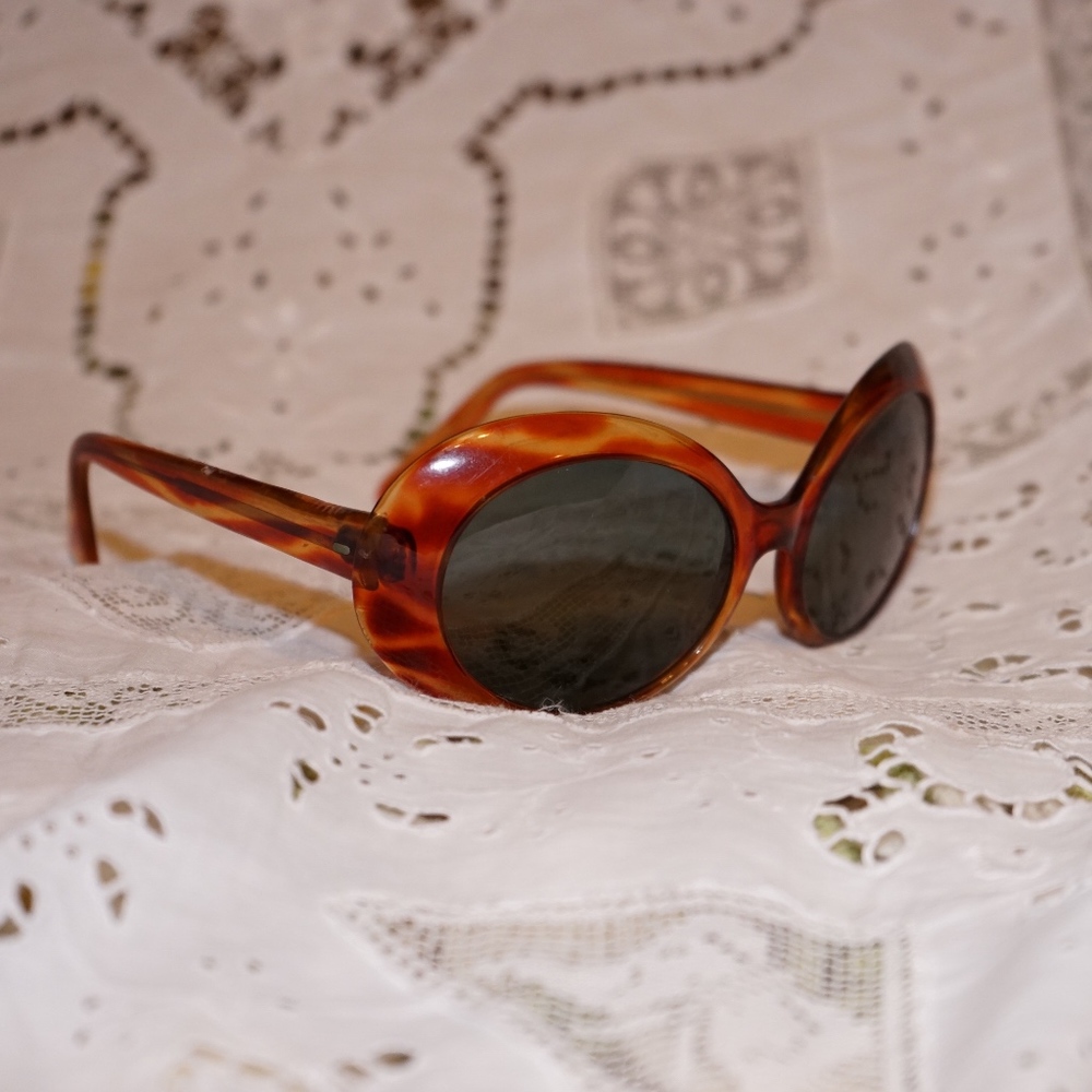 Vintage 1960s Italian made sunglasses Tortoise EXC